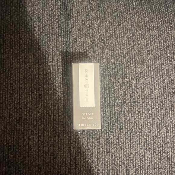 Makeup Bundle - Picture 9 of 10